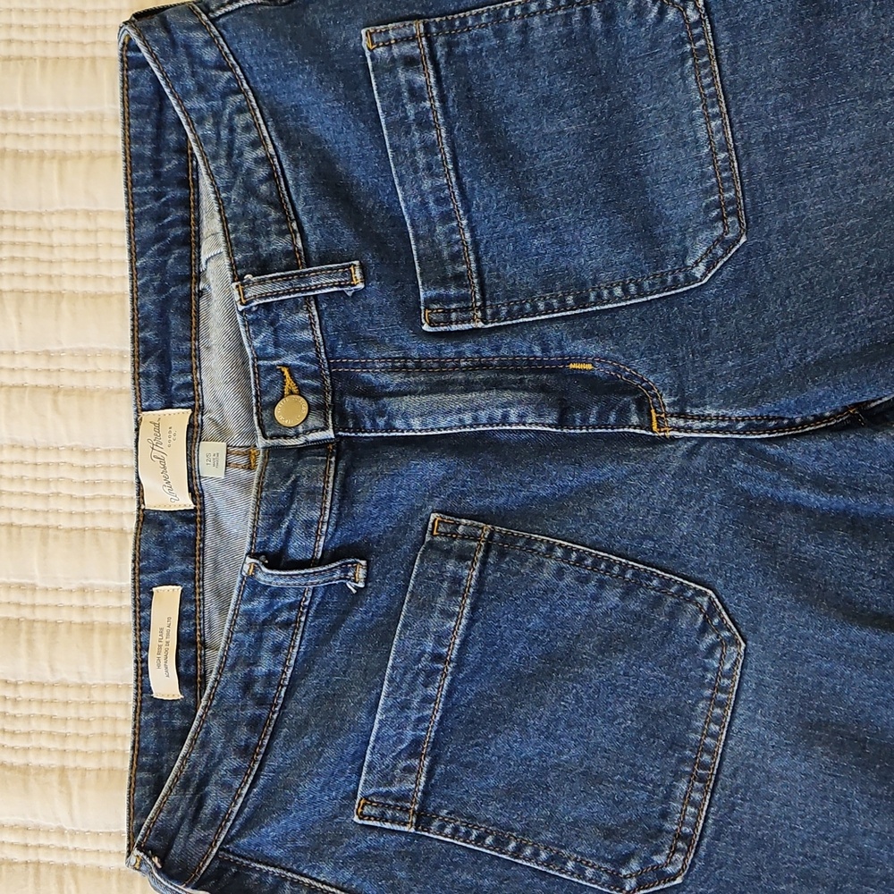 Universal Thread, High Rise Flare, Square Front Pockts SIZE 12S